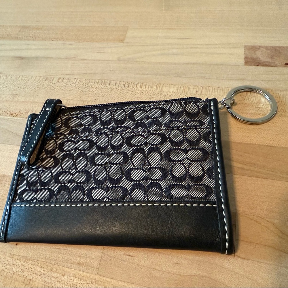 Coach Black and Cream Signature Wallet - Picture 3 of 5